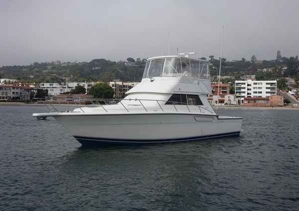 Tiara Yachts 4300 Convertible image