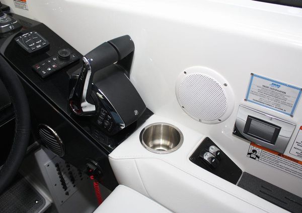 Formula 380 Super Sport Crossover OB image