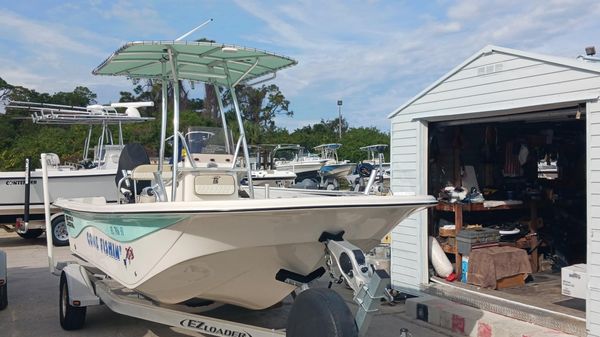 Carolina Skiff 19 LS