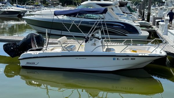 Boston Whaler 170 Dauntless 