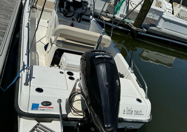 Boston-whaler 170-DAUNTLESS image