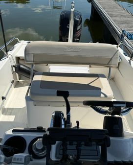 Boston-whaler 170-DAUNTLESS image