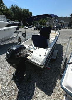 Boston-whaler 170-DAUNTLESS image