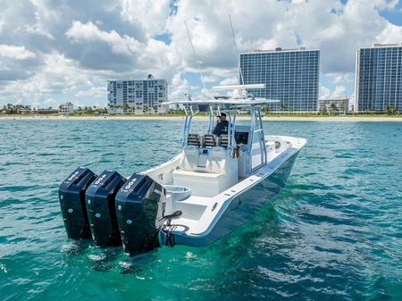 Billfish 39 Center Console w/Tower image