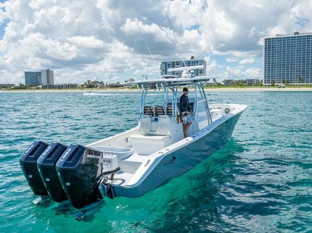 Billfish 39 Center Console w/Tower image