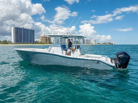 Billfish 39 Center Console w/Tower image