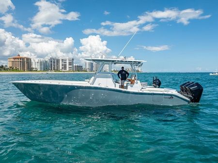 Billfish 39 Center Console w/Tower image