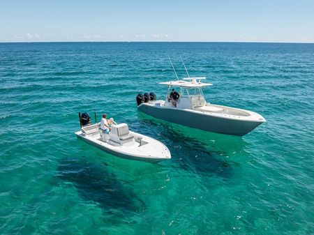 Billfish 39 Center Console w/Tower image