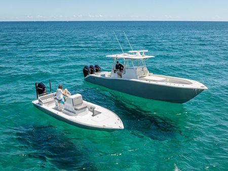 Billfish 39 Center Console w/Tower image