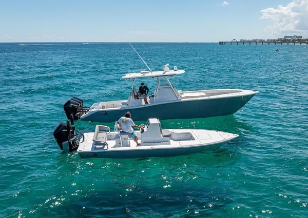 Billfish 39-CENTER-CONSOLE-W-TOWER image