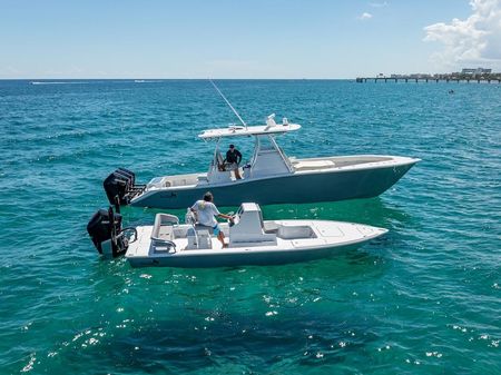 Billfish 39 Center Console w/Tower image