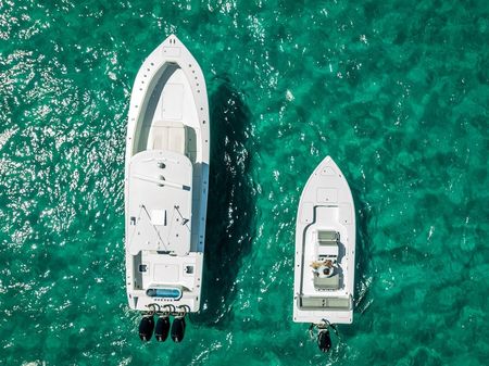 Billfish 39 Center Console w/Tower image