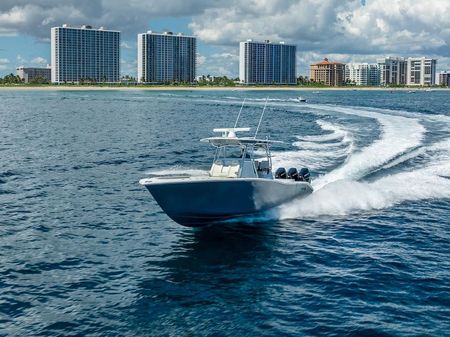 Billfish 39 Center Console w/Tower image