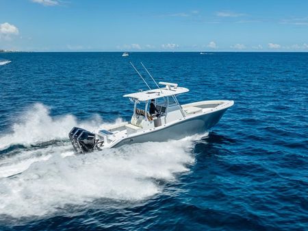 Billfish 39 Center Console w/Tower image