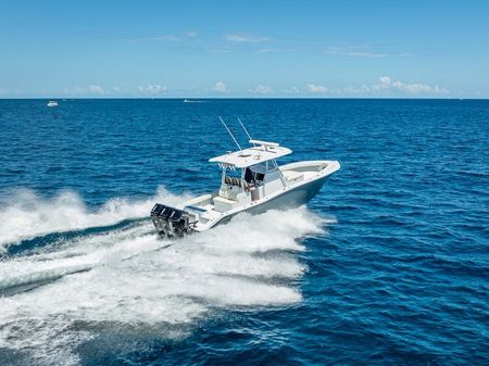 Billfish 39 Center Console w/Tower image