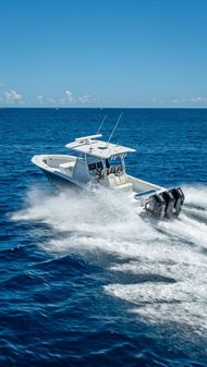 Billfish 39 Center Console w/Tower image