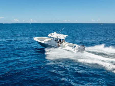 Billfish 39 Center Console w/Tower image