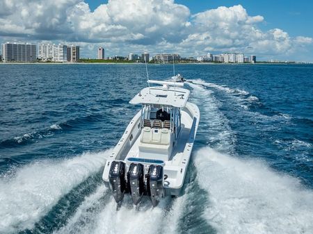 Billfish 39 Center Console w/Tower image