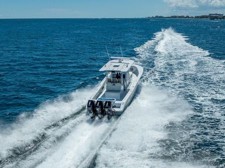 Billfish 39 Center Console w/Tower image