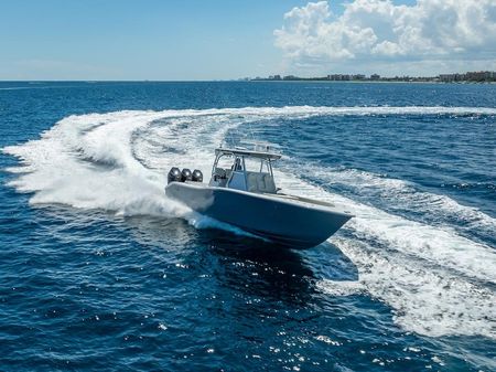 Billfish 39 Center Console w/Tower image