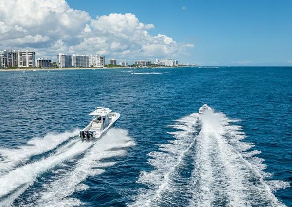 Billfish 39-CENTER-CONSOLE-W-TOWER image