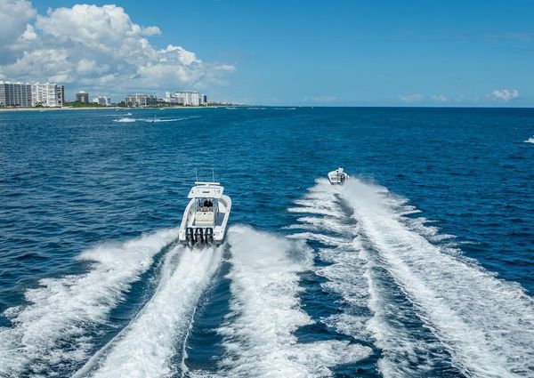 Billfish 39-CENTER-CONSOLE-W-TOWER image