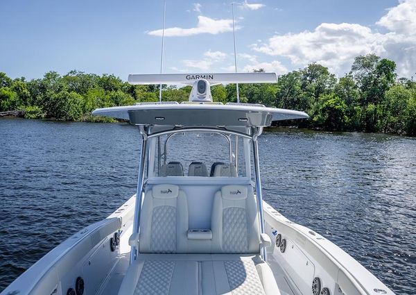 Billfish 39-CENTER-CONSOLE-W-TOWER image