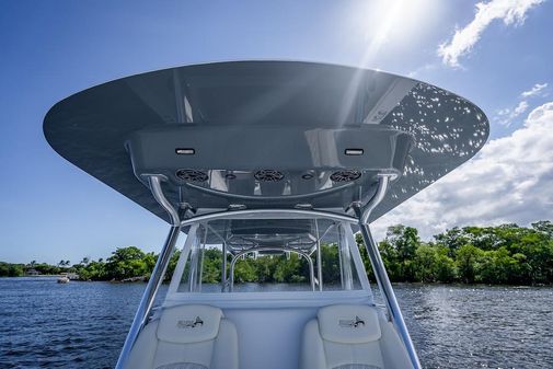 Billfish 39 Center Console w/Tower image