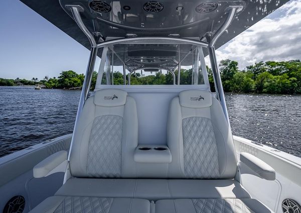 Billfish 39-CENTER-CONSOLE-W-TOWER image