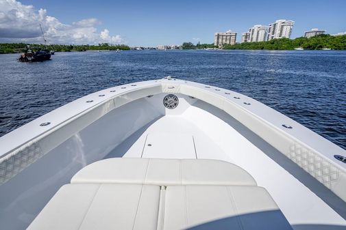 Billfish 39 Center Console w/Tower image