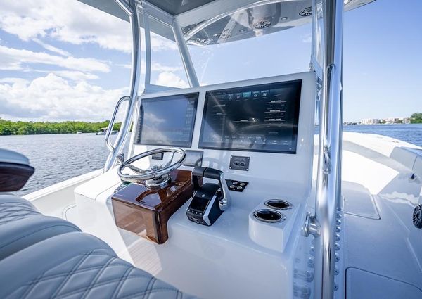 Billfish 39-CENTER-CONSOLE-W-TOWER image