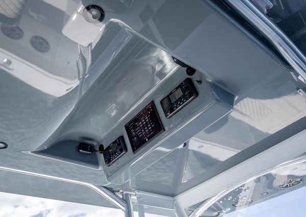 Billfish 39-CENTER-CONSOLE-W-TOWER image