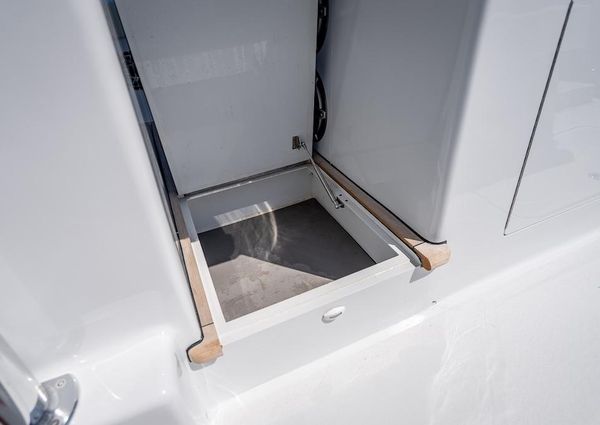 Billfish 39-CENTER-CONSOLE-W-TOWER image