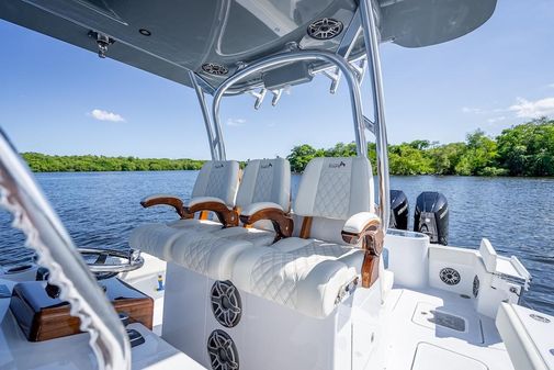 Billfish 39 Center Console w/Tower image