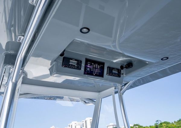 Billfish 39-CENTER-CONSOLE-W-TOWER image