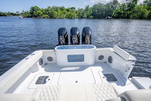 Billfish 39 Center Console w/Tower image