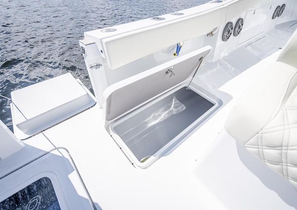 Billfish 39-CENTER-CONSOLE-W-TOWER image