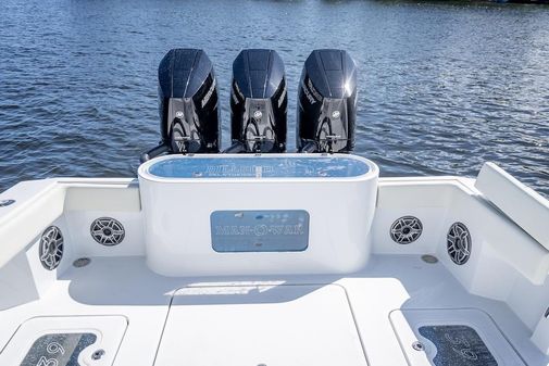 Billfish 39 Center Console w/Tower image