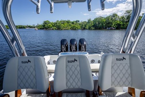 Billfish 39 Center Console w/Tower image