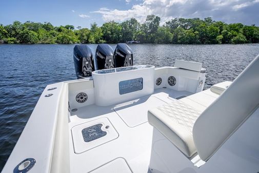 Billfish 39 Center Console w/Tower image