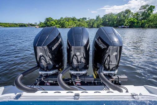 Billfish 39 Center Console w/Tower image