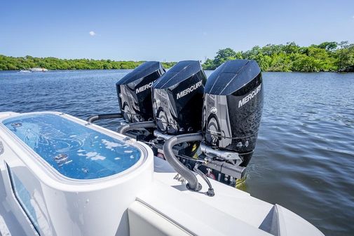 Billfish 39 Center Console w/Tower image