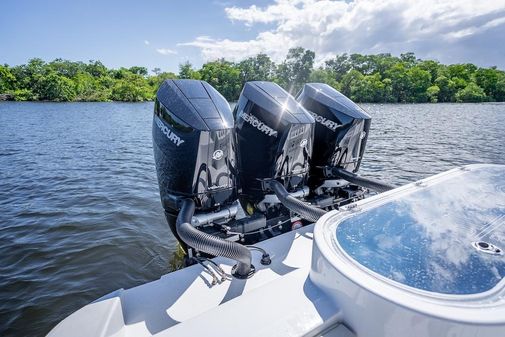 Billfish 39 Center Console w/Tower image