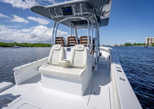 Billfish 39-CENTER-CONSOLE-W-TOWER image