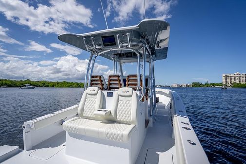 Billfish 39 Center Console w/Tower image