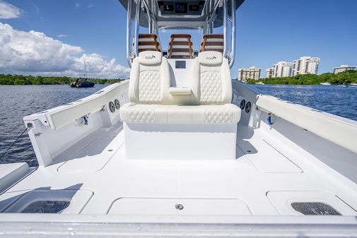 Billfish 39 Center Console w/Tower image