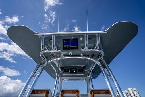 Billfish 39 Center Console w/Tower image