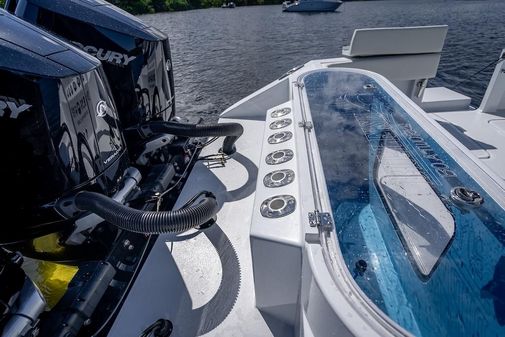 Billfish 39 Center Console w/Tower image