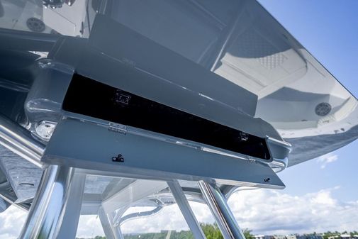 Billfish 39 Center Console w/Tower image