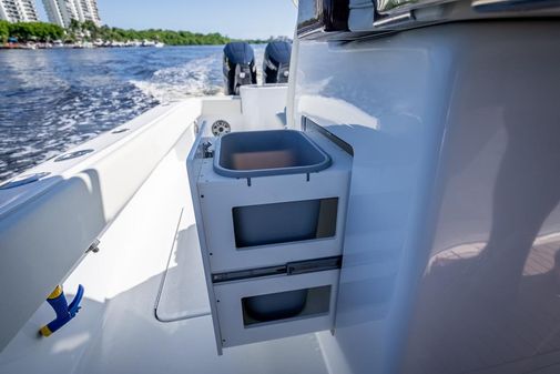 Billfish 39 Center Console w/Tower image